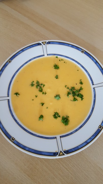 Leckere Kartoffel - Möhren - Suppe von Würmschen08 | Chefkoch.de