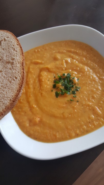 Leckere Kartoffel - Möhren - Suppe von Würmschen08 | Chefkoch.de