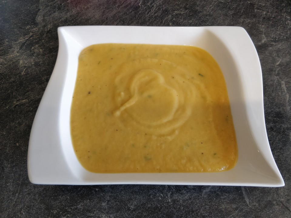 Leckere Kartoffel - Möhren - Suppe von Würmschen08 | Chefkoch.de