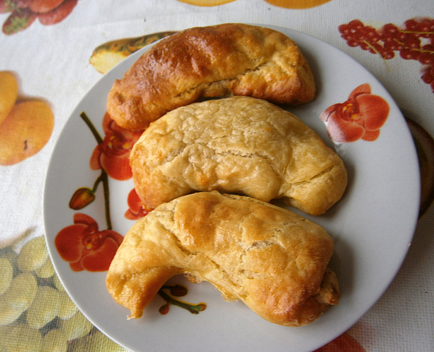Mandelhörnchen mit Marzipan - Mandelfüllung von Stift1 | Chefkoch.de