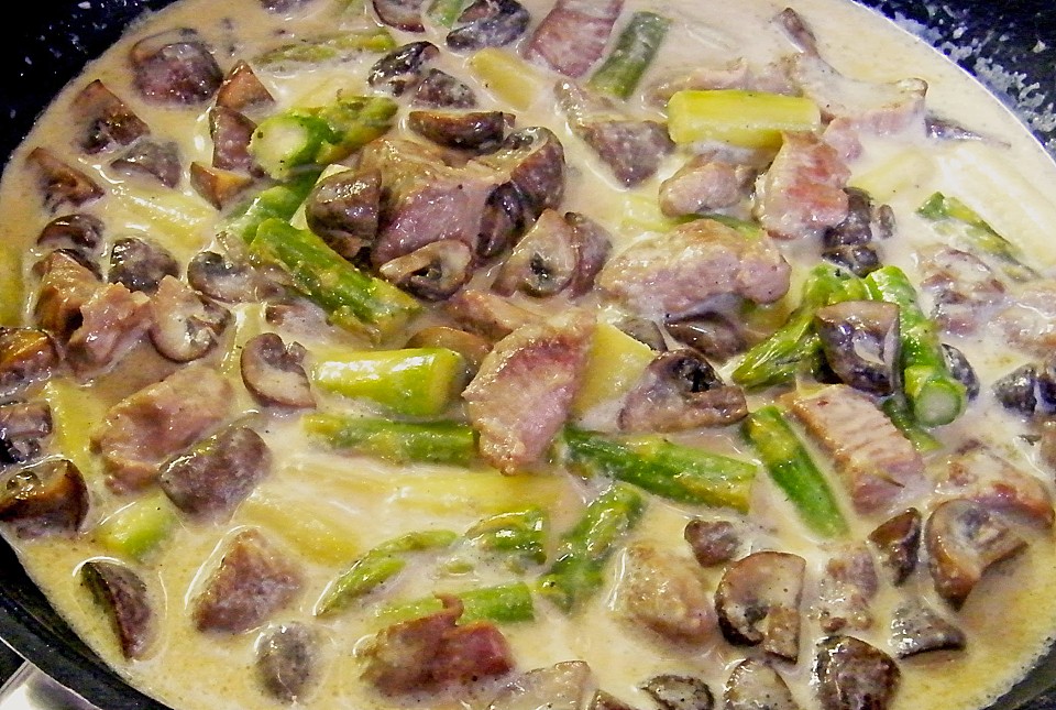 Putenragout mit grünem Spargel und Champignons von Sivi | Chefkoch.de