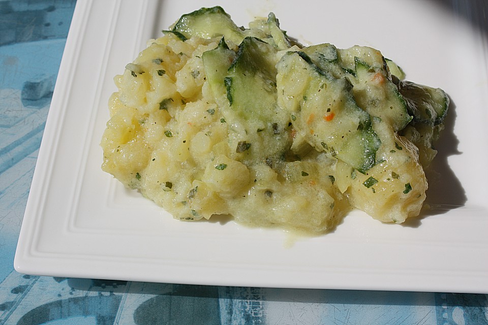 Leichter Kartoffelsalat mit Gurken von gs_pe | Chefkoch.de