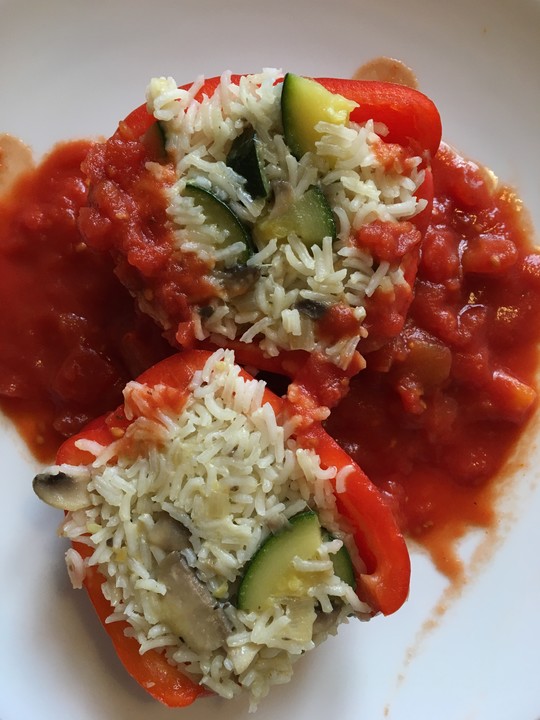 Gefüllte Paprika, vegetarisch von kartoffelschnitz | Chefkoch.de