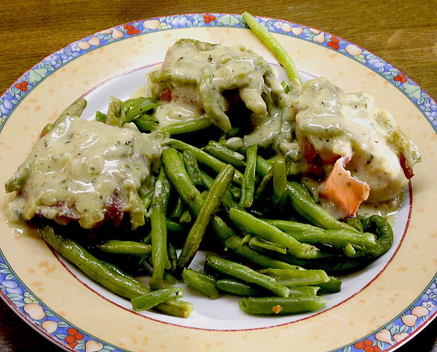 Überbackene Schweinemedaillons mit Edelpilzkäsesauce von ...