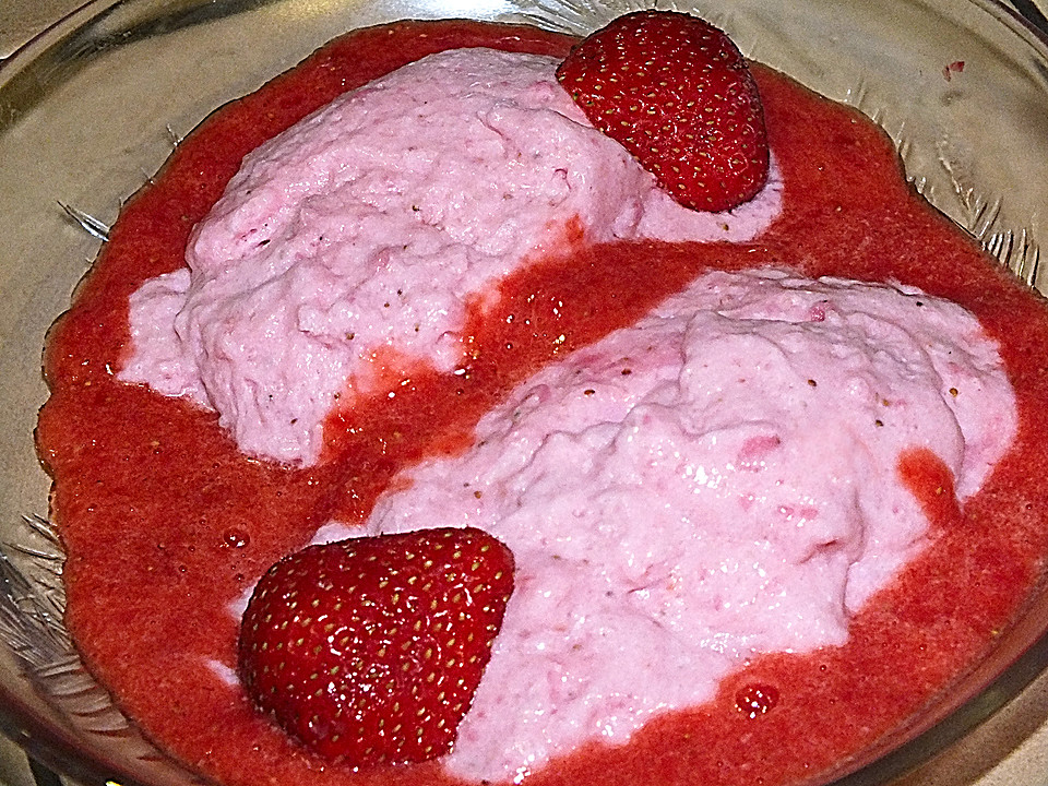 Erdbeer - Joghurt - Mousse von SHanai | Chefkoch.de