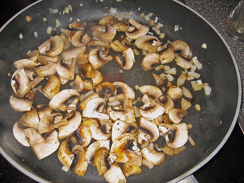 Champignon - Rahm - Sauce von Sandy2509 | Chefkoch.de