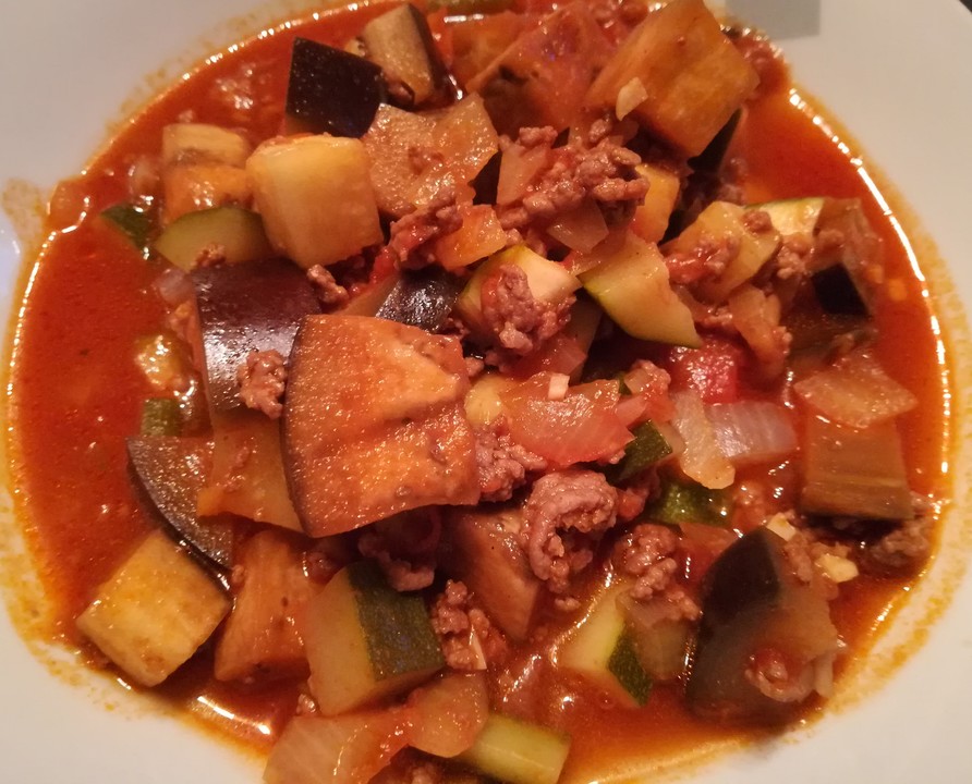 Türkischer Zucchini - Auberginen - Eintopf mit Tatar von dagli ...