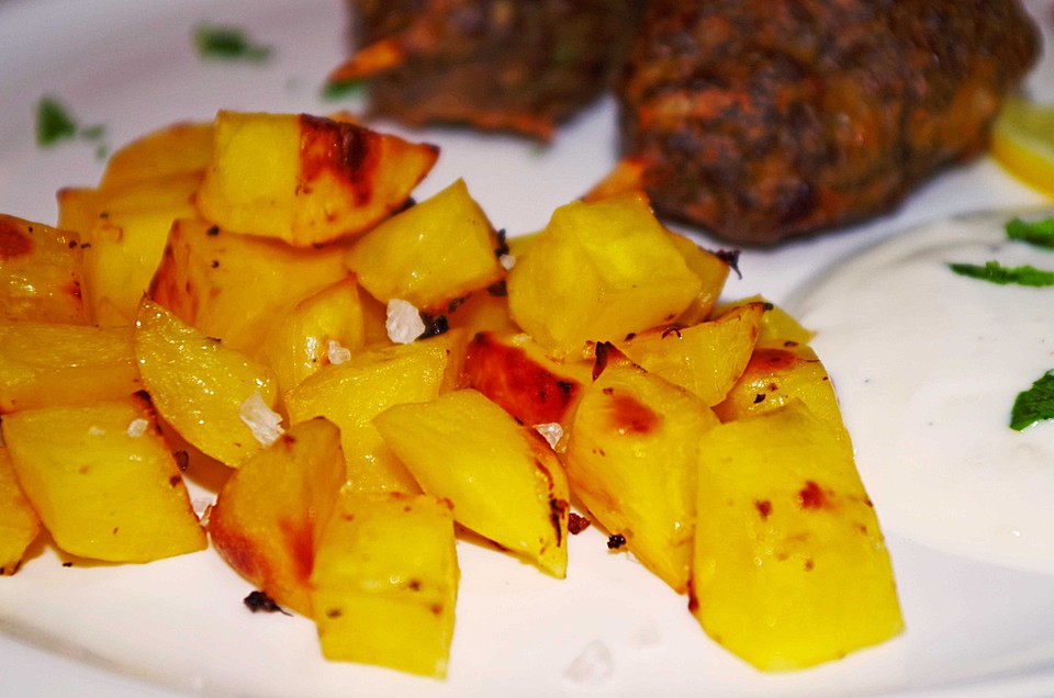 Zitronenkartoffeln mit Knoblauchjoghurt von maddl1987 | Chefkoch.de