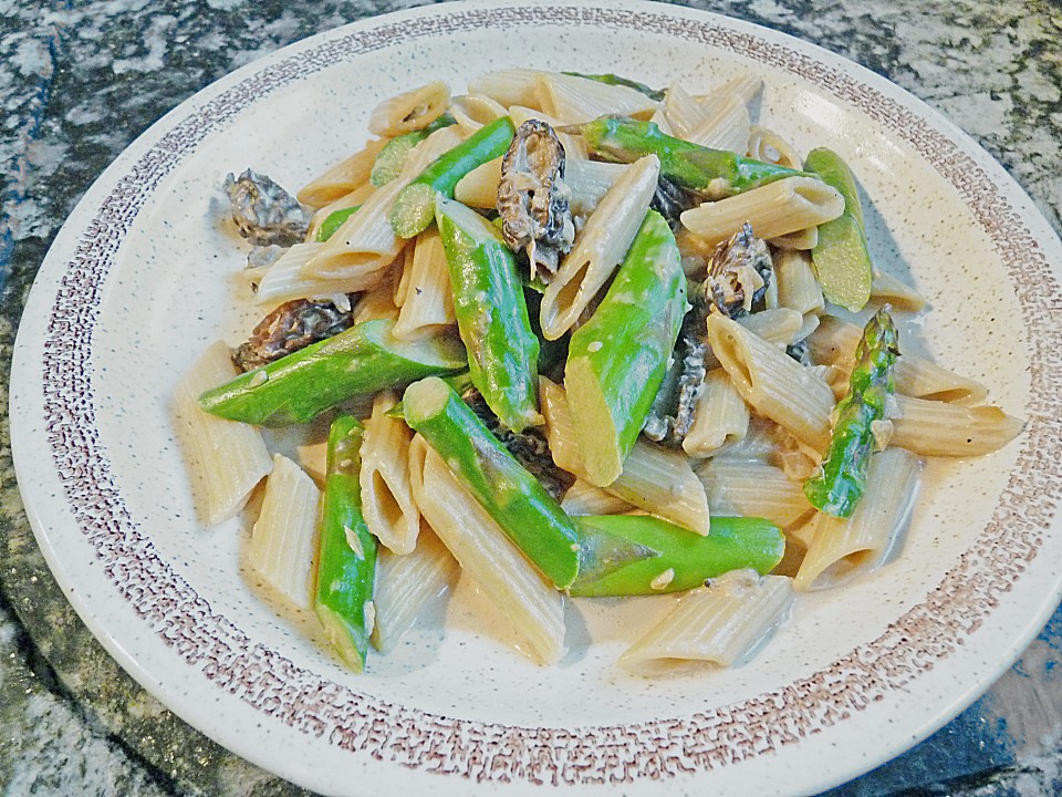 Penne mit Spargel - Morchel - Ragout von B-B-Q | Chefkoch.de