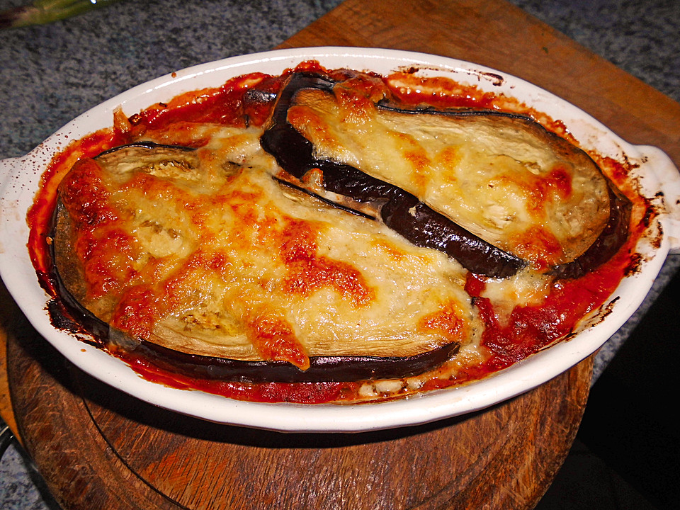 Auberginen - Auflauf mit Mozzarella auf Tomatenbett von kalinka0815 ...
