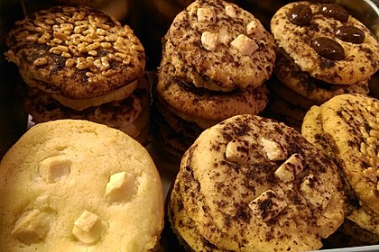 Super Chunk Cookies 31