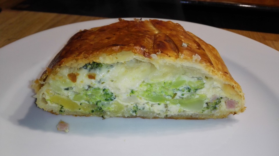 Brokkoli - Blätterteig - Strudel von schatziiputzi | Chefkoch.de