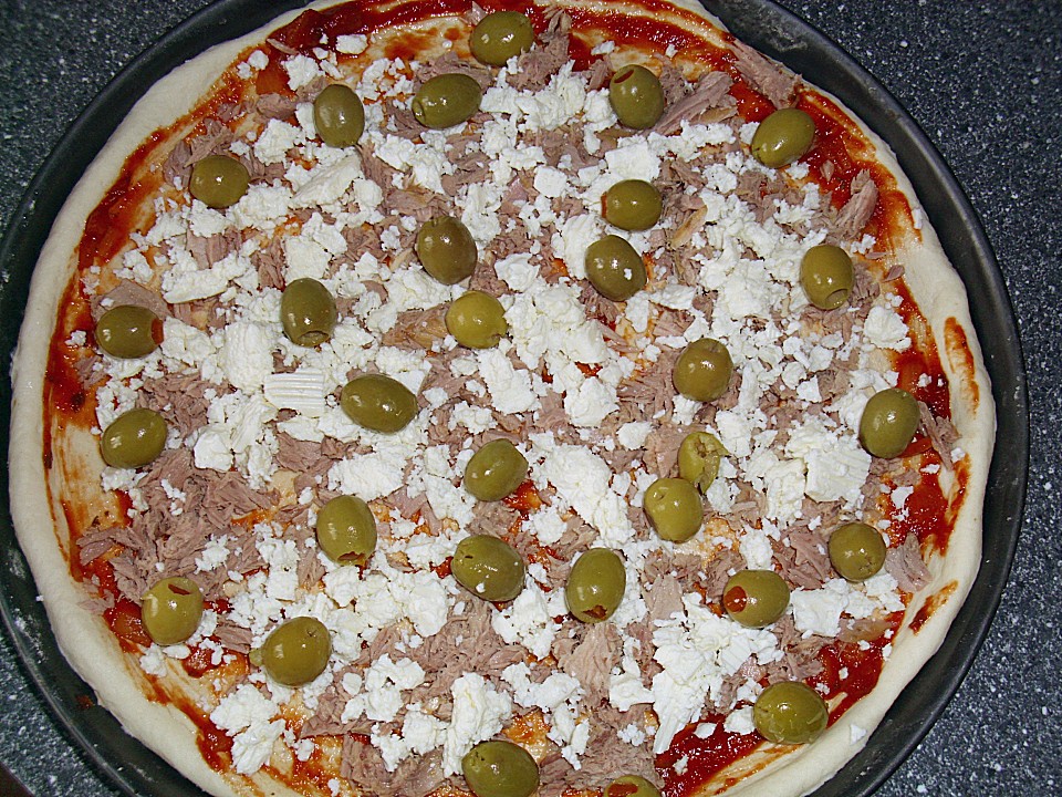 Thunfischpizza mit Schafskäse von kleines_kaeuzchen | Chefkoch.de