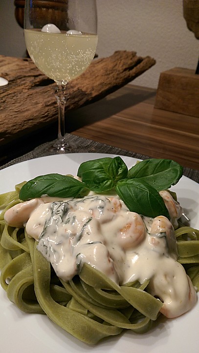 Nudeln mit scharfer Rucola - Shrimps - Soße von GourmetKathi | Chefkoch.de
