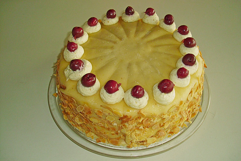 Lübecker Marzipan Kirschtorte von roughgirl66 | Chefkoch.de