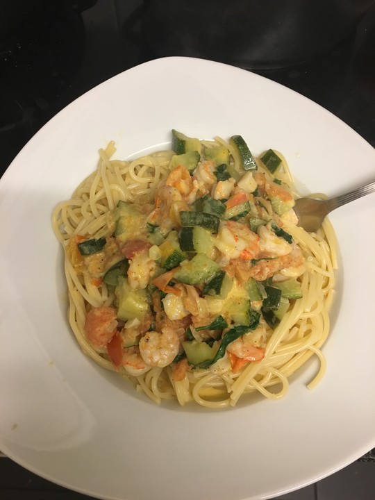 Sommerliche Pasta mit Garnelen, Tomaten und Rucola von PetitZebre ...