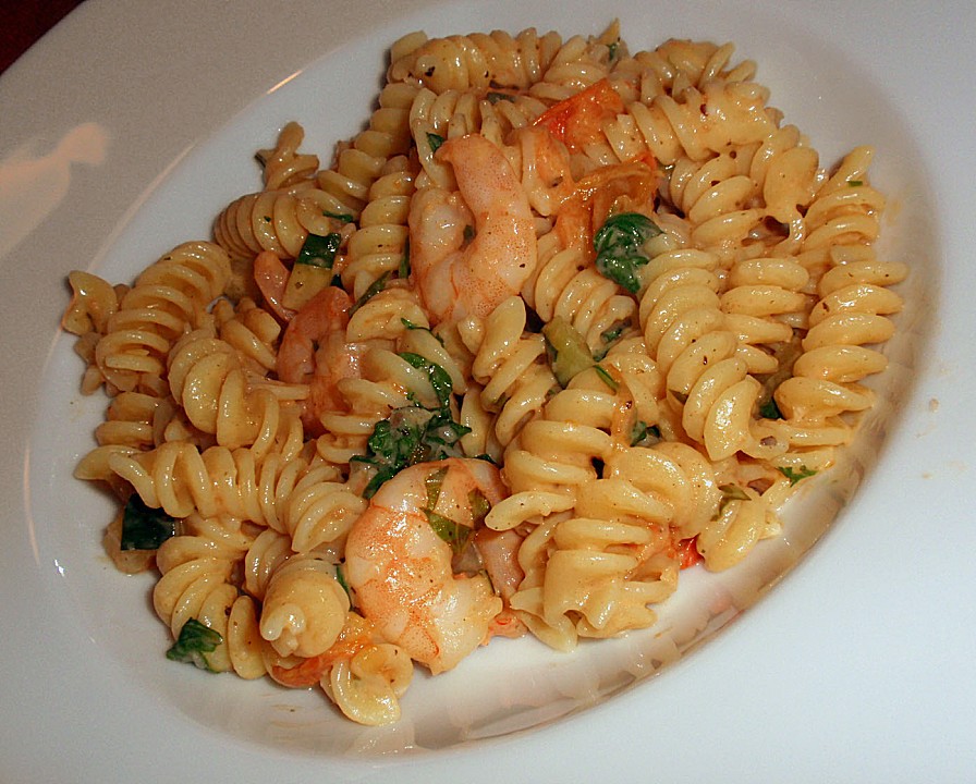 Sommerliche Pasta mit Garnelen, Tomaten und Rucola von PetitZebre ...