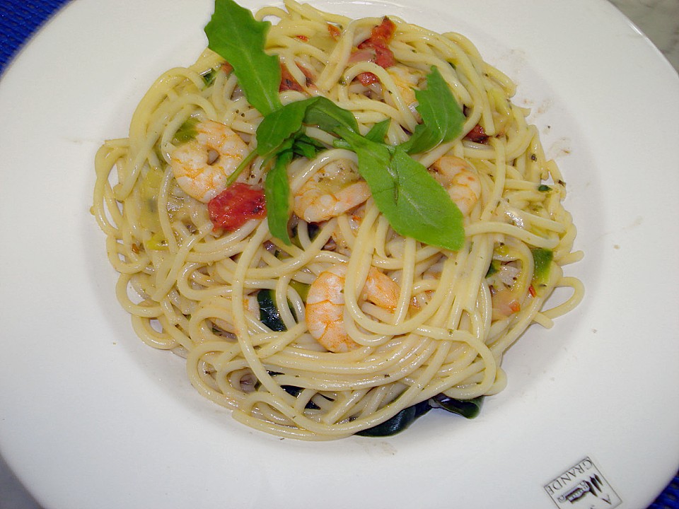 Sommerliche Pasta mit Garnelen, Tomaten und Rucola von PetitZebre ...