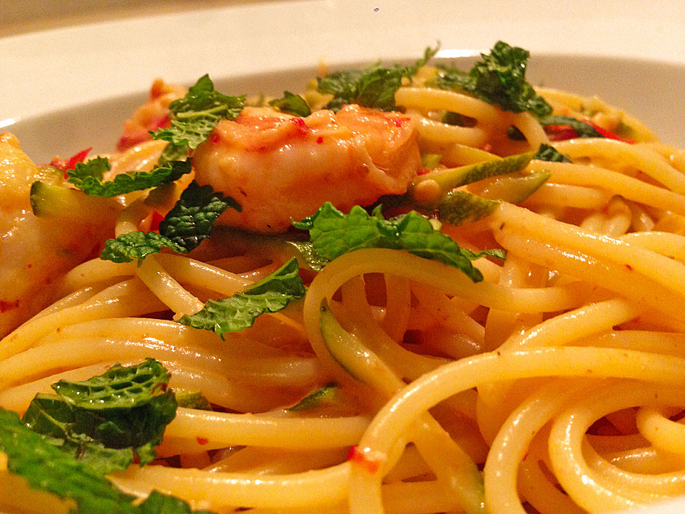 Spaghetti mit Garnelen, Zucchini und Minze von Lumacone | Chefkoch.de