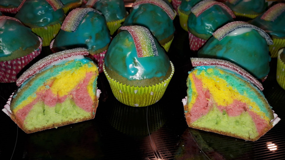 Regenbogen - Muffins von Knalltüte_ | Chefkoch.de