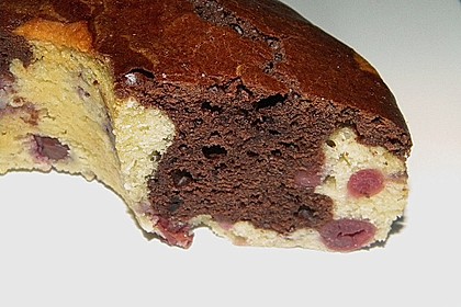 Marmorkuchen mit Kirschen 64