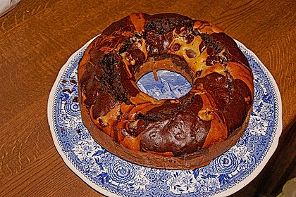 Marmorkuchen mit Kirschen 24
