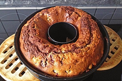 Marmorkuchen mit Kirschen 48