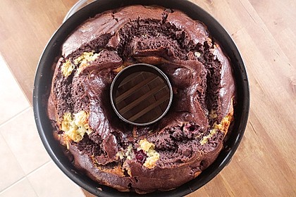 Marmorkuchen mit Kirschen 7