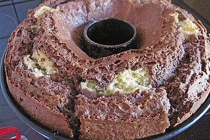 Marmorkuchen mit Kirschen 56