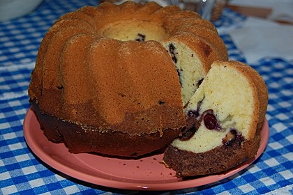 Marmorkuchen mit Kirschen 15