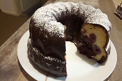 Marmorkuchen mit Kirschen 37