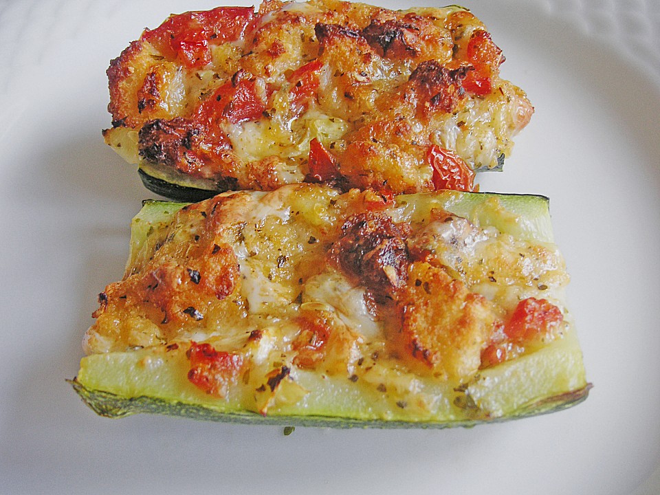 Mediterran gefüllte Zucchini - Ein beliebtes Rezept | Chefkoch.de