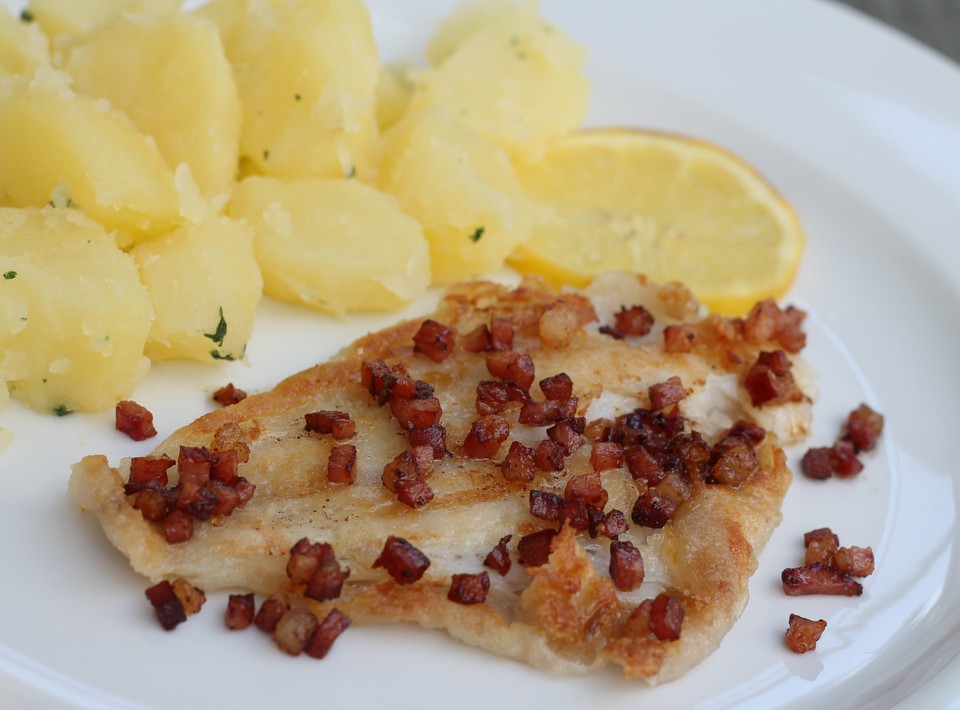 Gebackene Scholle mit Speckstippe von Stift1 | Chefkoch.de