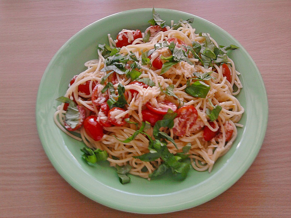 Spaghetti mit kalter Tomaten - Basilikum - Sauce von schorsch12 ...