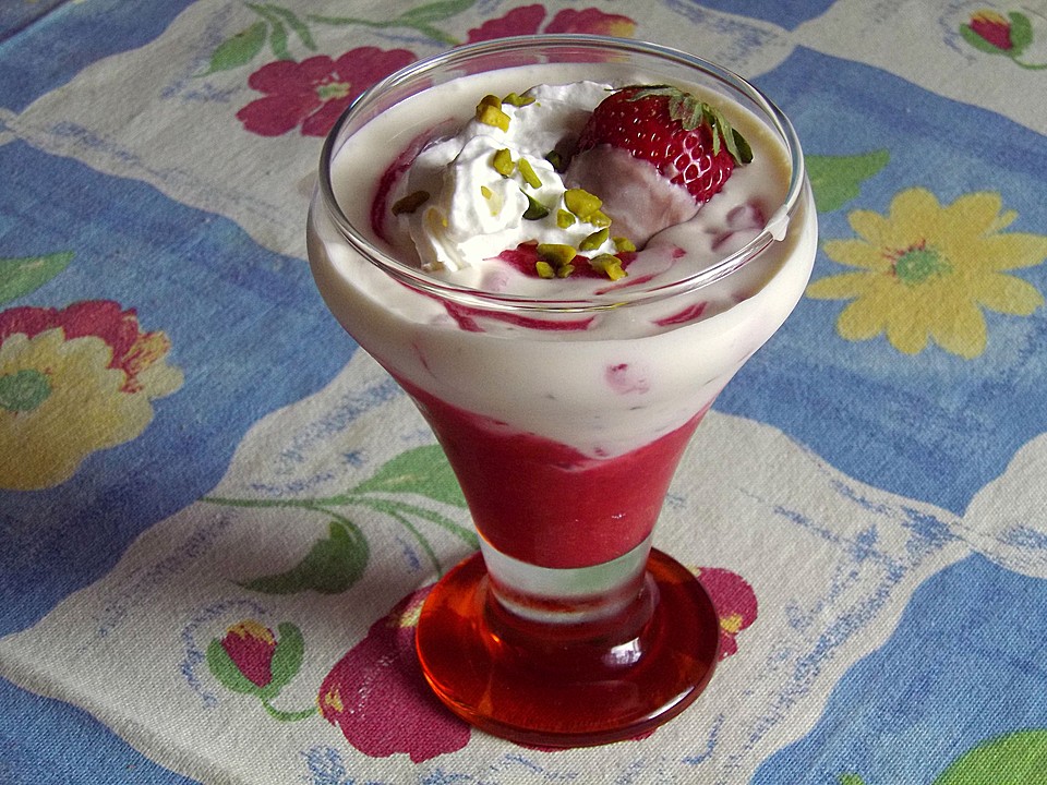 Erdbeer - Sekt - Dessert von mima53 | Chefkoch.de