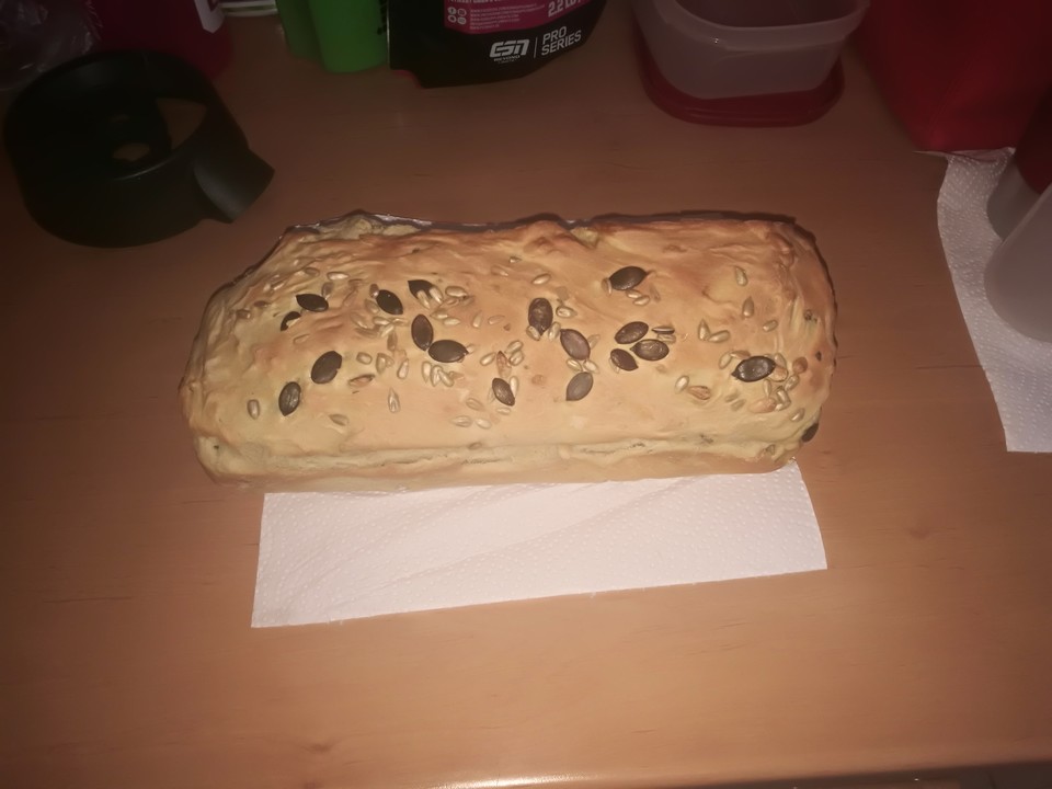 Saftiges Kürbiskern - Joghurt Brot | Chefkoch.de