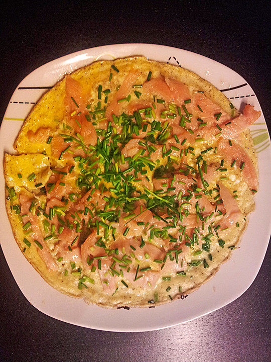 Omelett mit geräuchertem Lachs von handsabumsadaisy | Chefkoch.de