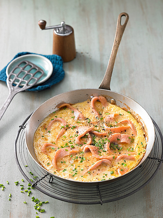 omelett mit lachs omelett mit lachs