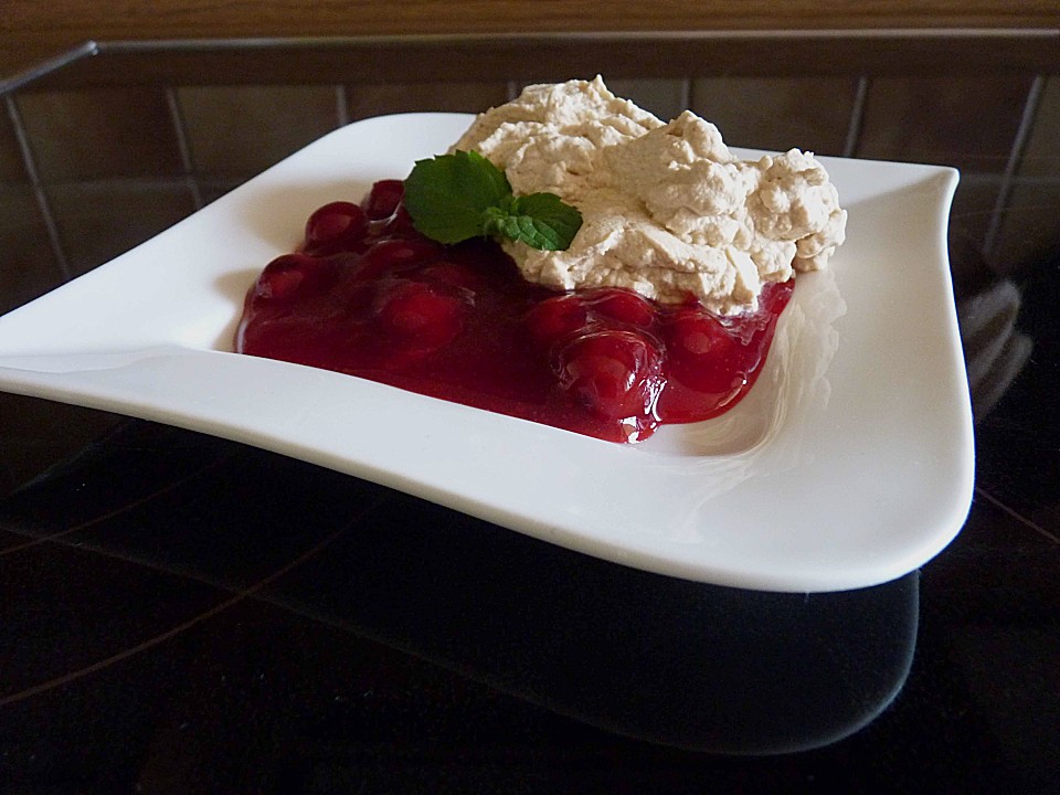 Fix - Kirschgrütze mit Eiskaffee - Sahne von Stift1 | Chefkoch.de