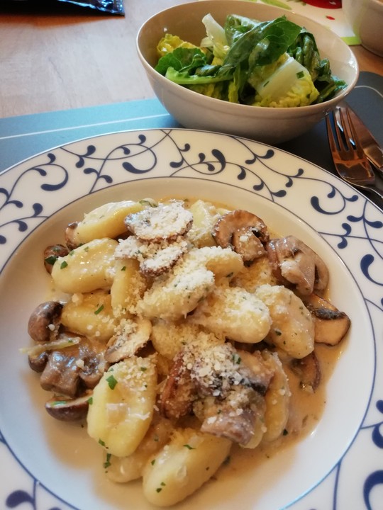 Gnocchi Champignon Pfanne von ichbinroot | Chefkoch.de