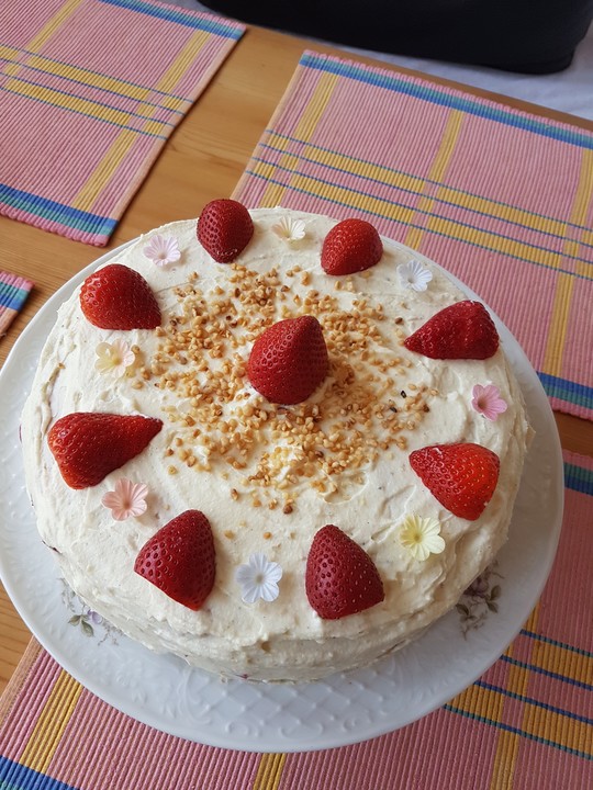 Erdbeer - Zitronen - Torte mit weißer Schokolade von moorrose | Chefkoch.de