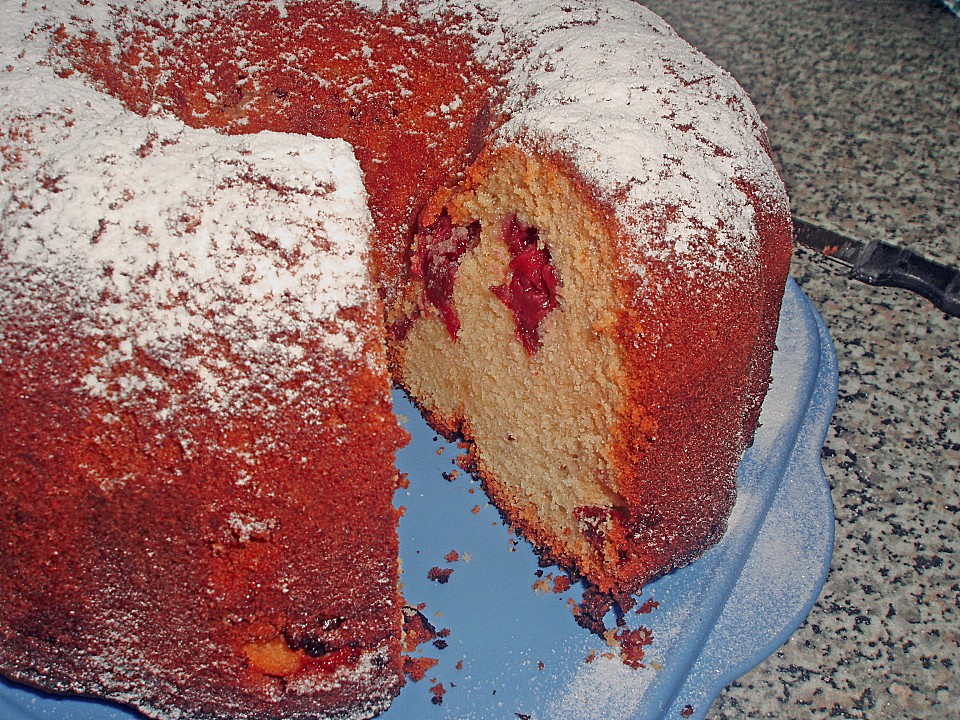 Amarena - Eierlikör - Gugelhupf von knoedelmaus | Chefkoch.de