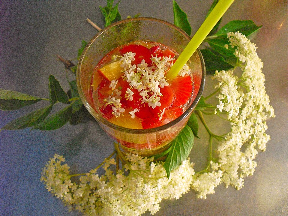 Holunderblüten - Erdbeer - Cocktail von Aritilus | Chefkoch.de