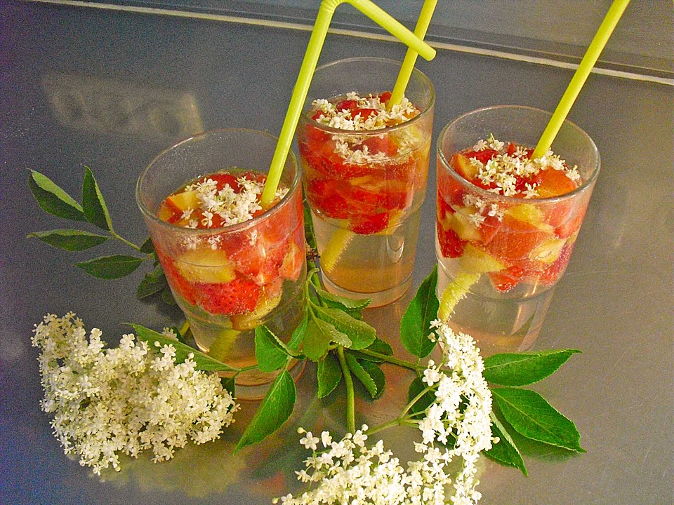 Holunderblüten - Erdbeer - Cocktail von Aritilus | Chefkoch.de