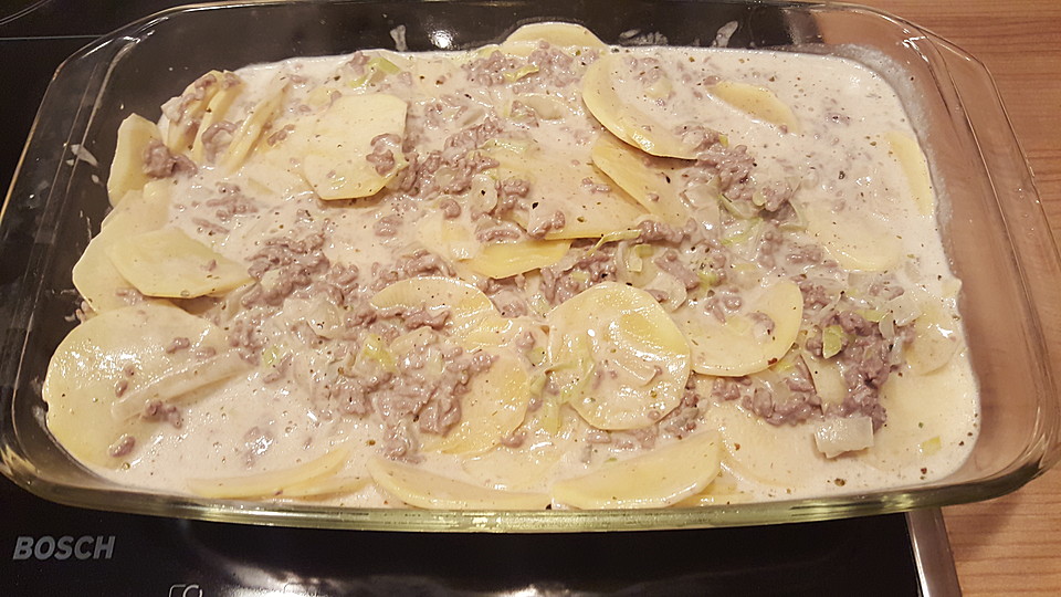 Hackfleisch - Käse - Lauch - Kartoffelauflauf von Popaja | Chefkoch.de