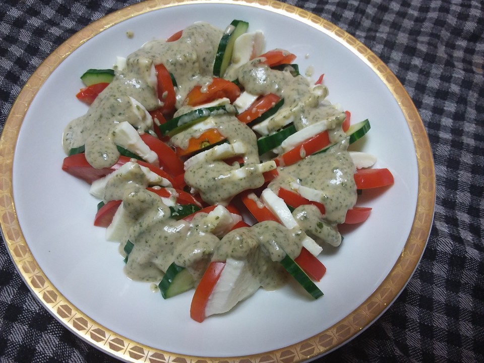 Tomaten - Mozarella - Gurken - Salat von roughgirl66 | Chefkoch.de
