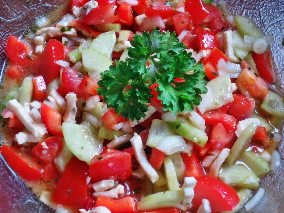 Tomaten - Mozarella - Gurken - Salat von roughgirl66 | Chefkoch.de