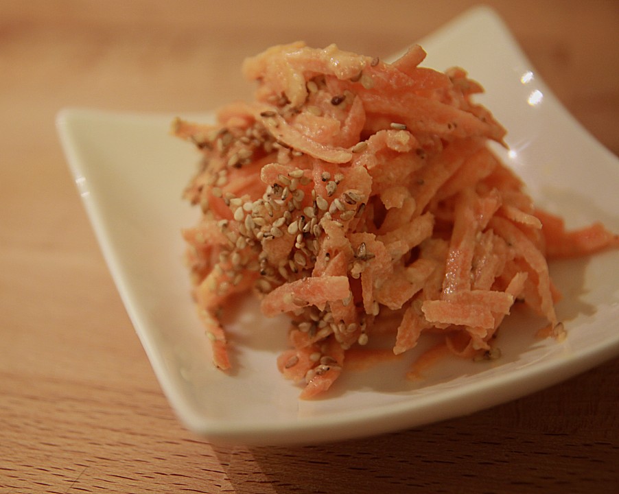 Möhren - Sesamsalat - Ein sehr schönes Rezept | Chefkoch.de