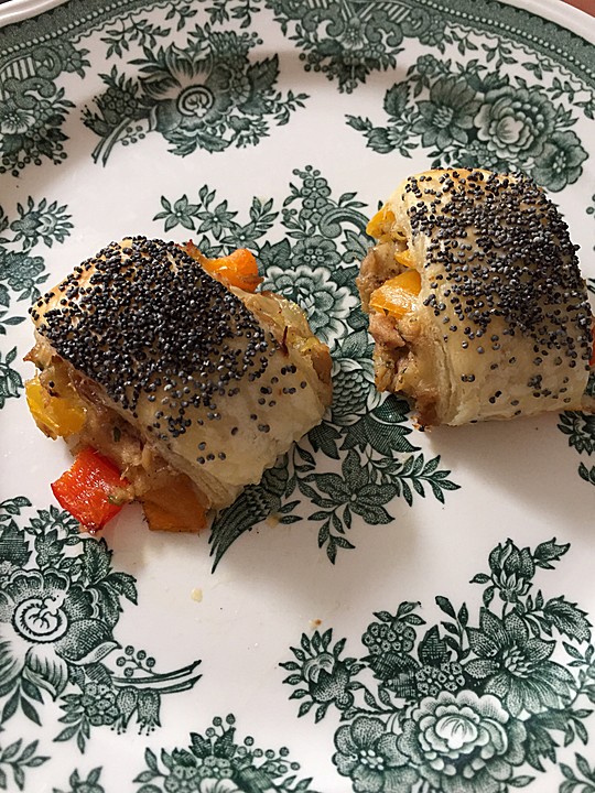 Blätterteighäppchen mit Thunfischfüllung