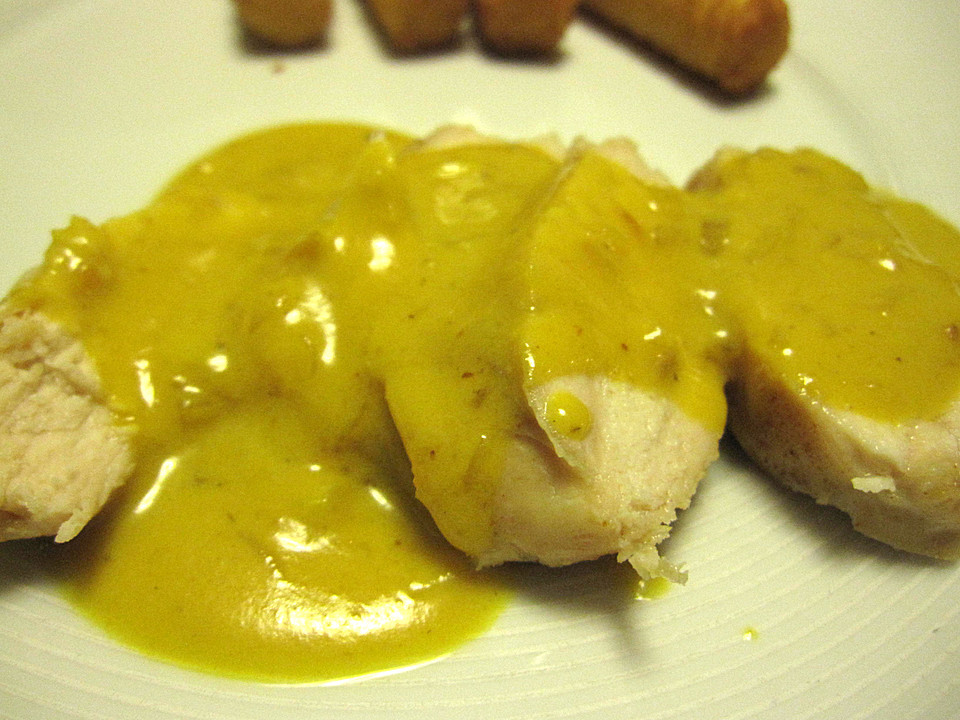 Hähnchenbrust mit Dijonsenf - Curry - Sauce von Salbeiblättchen ...